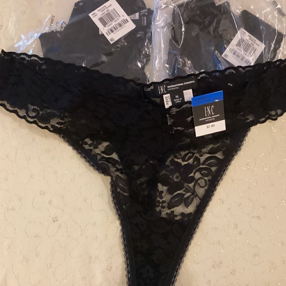 NWT. INC Intern’l Concepts Brand, a Macy’s Brand, Women’s XL Black Lacy Thong 3